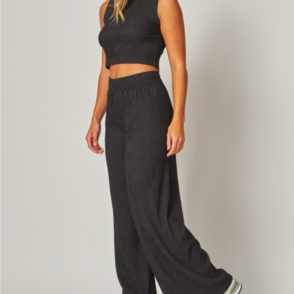 Love Poem Pants - Love Poem Black Crinkled Plissé Lounge Set | Size M (NWT)